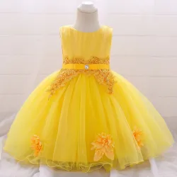 Robe fleurie en dentelle - avec noeud - cristaux - sequins