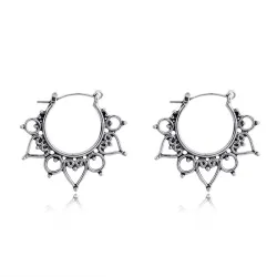 Boucles d'oreilles vintage fleurs creuses / coeurs - rondes