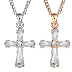 Pendentif en forme de croix en cristal - avec collier