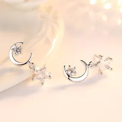 Boucles d'oreilles asymétriques étoile/lune - avec cristaux