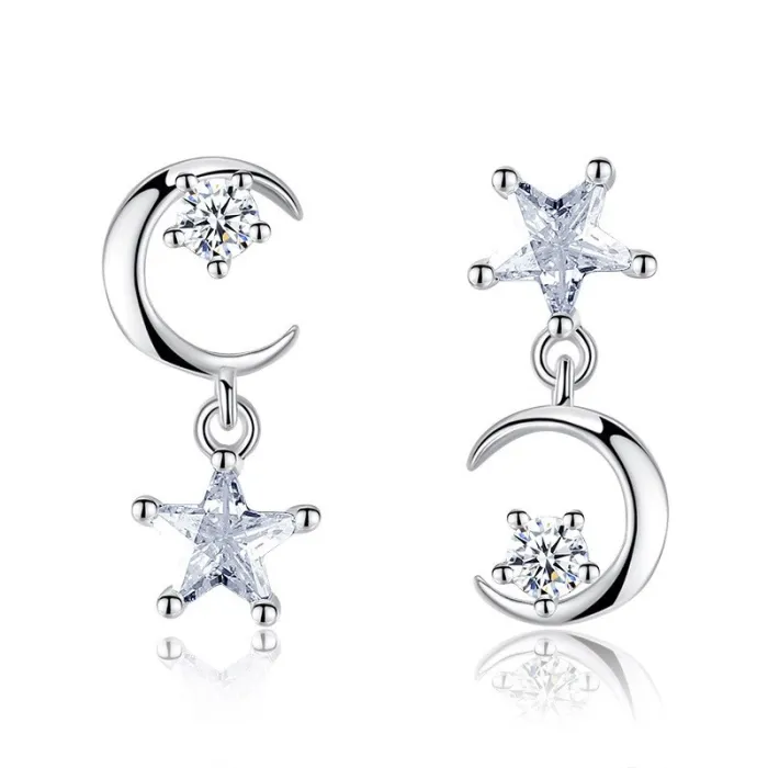 Boucles d'oreilles asymétriques étoile/lune - avec cristaux