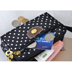 Petite pochette - triple fermeture éclair - dragonne - motif à pois
