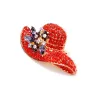 Broche chapeau cristal rouge
