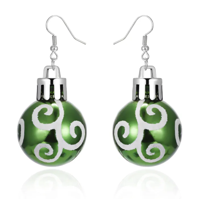 Boucles d'oreilles en forme de boule de sapin de Noël