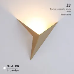 Applique LED moderne - design triangle - aluminium - 3W - 220V