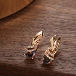 Boucles d'oreilles luxueuses en or rose - zircons colorés / cristaux