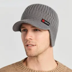Bonnet tricoté d'hiver chaud - avec visière / protection des oreilles