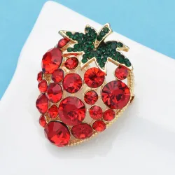 Fraise en cristal rouge - broche