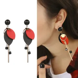 Boucles d'oreilles longues - feuilles de bois / perles noires