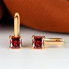 Boucles d'oreilles élégantes en or - avec zircon carré