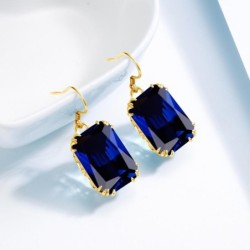 Boucles d'oreilles de luxe en or avec saphir bleu