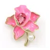Fleur avec cristal / perle - broche dorée
