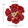 Grande fleur en émail avec cristaux - broche élégante