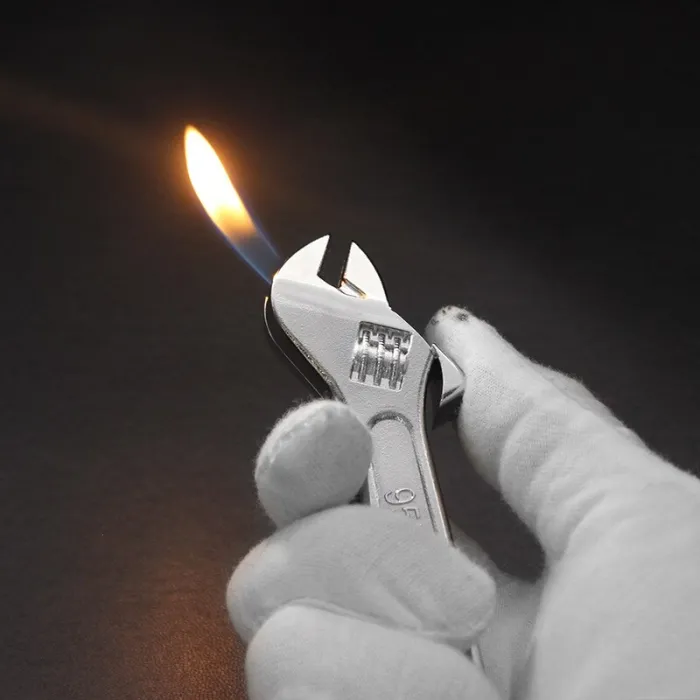 Briquet en forme de clé