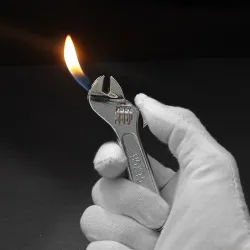 Briquet en forme de clé