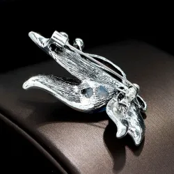 Broche papillon en cristal