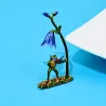 Grenouille jouant du violon / fleur - broche