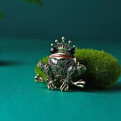 Grenouille couronnée de cristal - broche