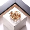 Broche en forme de pomme avec cristaux