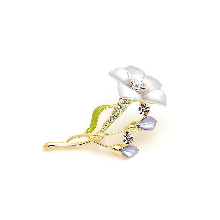 Crystal flower broochBrooches