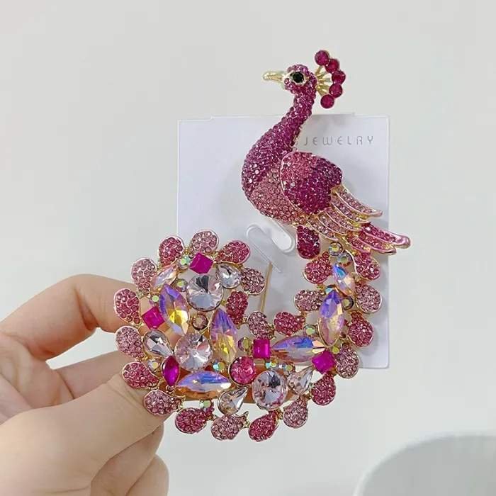Broche paon en cristal