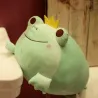 Grenouille avec une couronne - peluche / oreiller