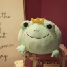 Grenouille avec une couronne - peluche / oreiller