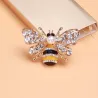 Broche abeille en cristal
