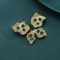 Broche en forme de papillon avec cristaux