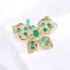 Broche en forme de papillon avec cristaux