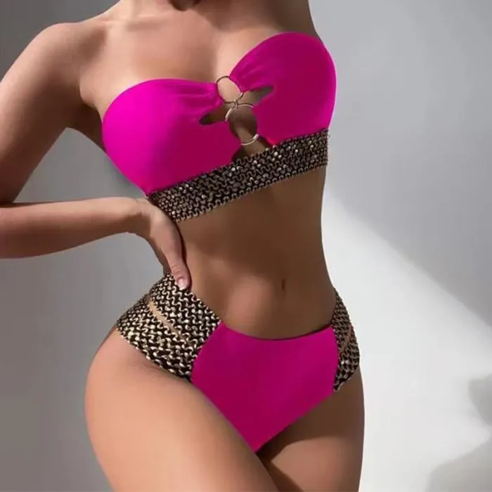 Ensemble bikini sexy - décorations en métal