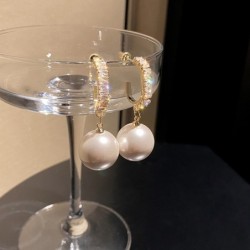 Crystal earrings with a pearlEarrings