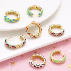 Petites créoles - motif géométrique coloré