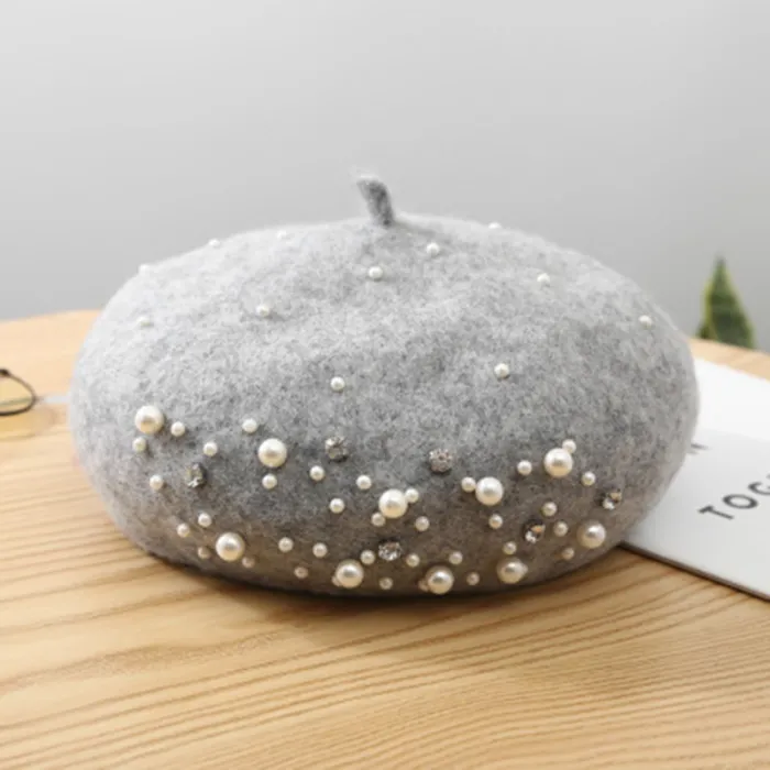 Knitted wool beret - with pearls / crystalsHats & Caps