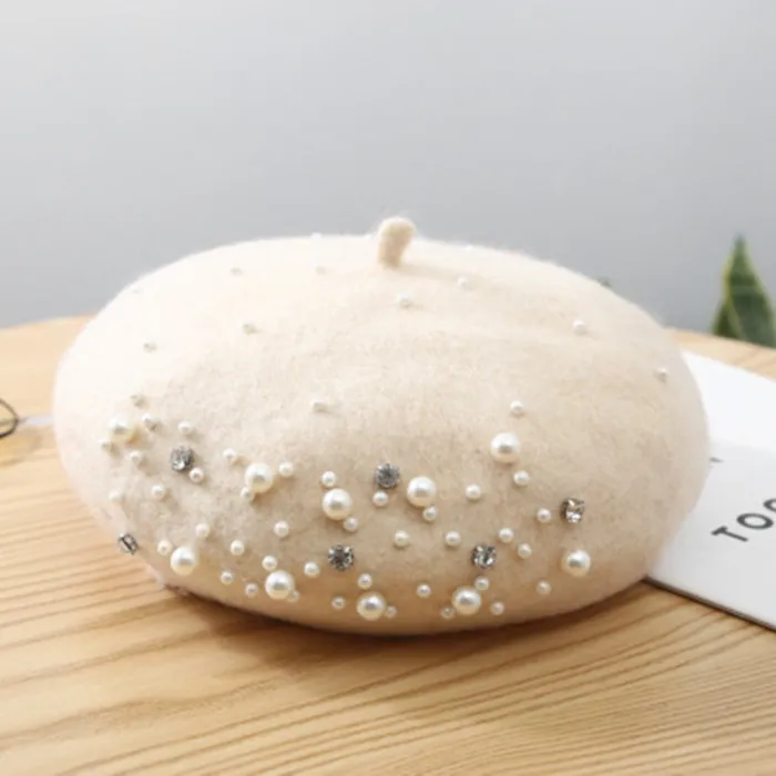 Knitted wool beret - with pearls / crystalsHats & Caps