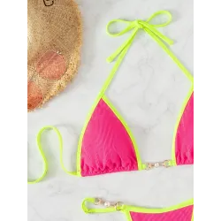 Ensemble bikini sexy - avec des décorations en métal