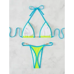 Ensemble bikini sexy - avec des décorations en métal