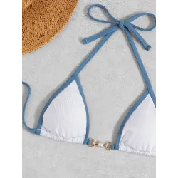 Ensemble bikini sexy - avec des décorations en métal