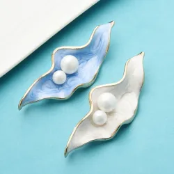 Nacre - avec perles - broche