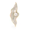 Nacre - avec perles - broche