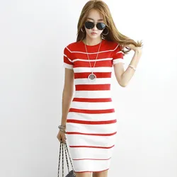 Robe rayée en maille vintage