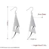 Boucles d'oreilles longues géométriques en argent givré