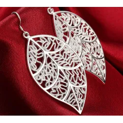 Boucles d'oreilles en argent en forme de feuille