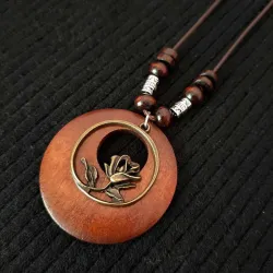 Collier corde - avec pendentif rond en bois - feuille métal / fleur / éléphant