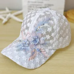Casquette fine dentelle - fleurs / feuilles brodées