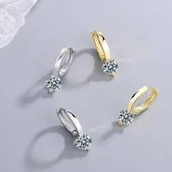 Small round earrings with white crystalsEarrings