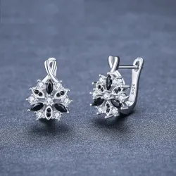 Boucles d'oreilles élégantes en argent - avec fleur en cristal blanc/noir