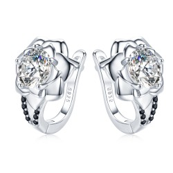 Boucles d'oreilles élégantes en argent - avec fleur en cristal