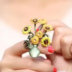 Vase avec tournesols - broche rétro