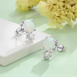 Elegant stud earrings - with round opal / crystalEarrings